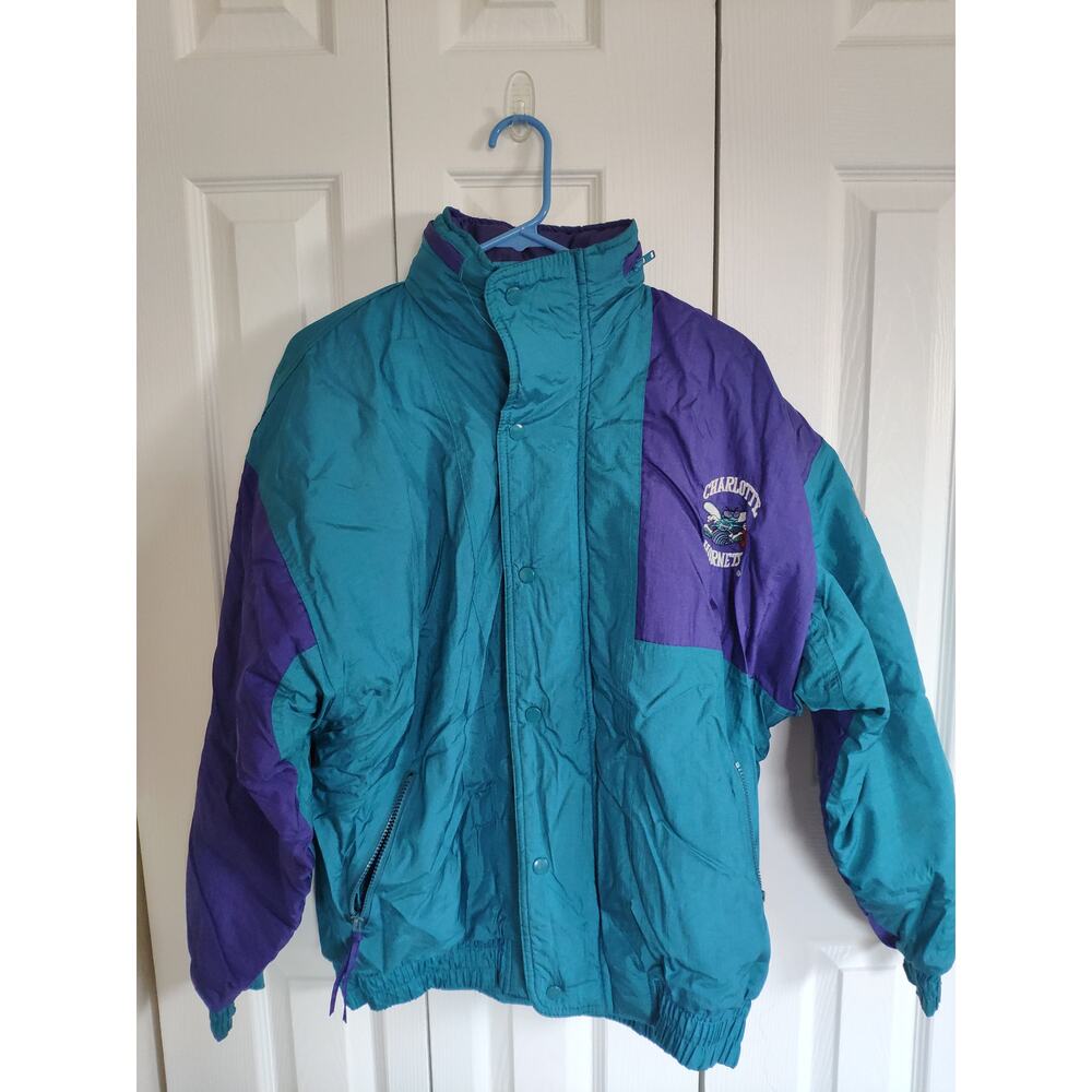 Vintage Starter Charlotte Hornets Puffer Jacket  LARGE